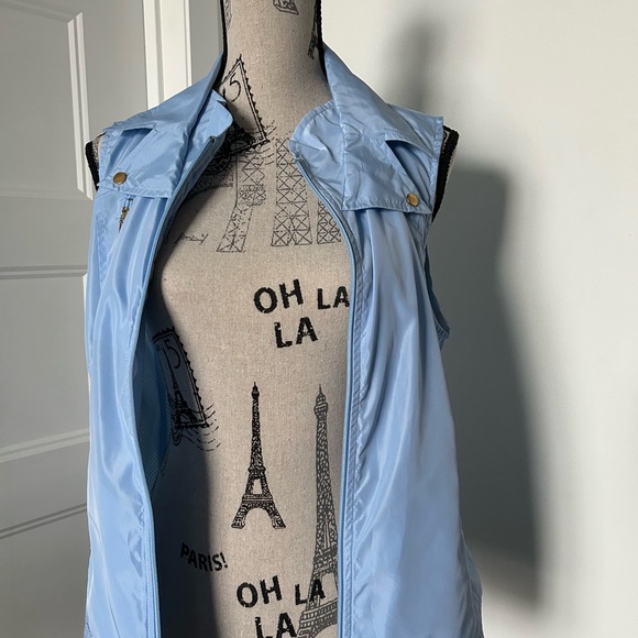Beautiful blue vest zipper closure with gold button by Sport Haley, Size M. - Picture 11 of 11